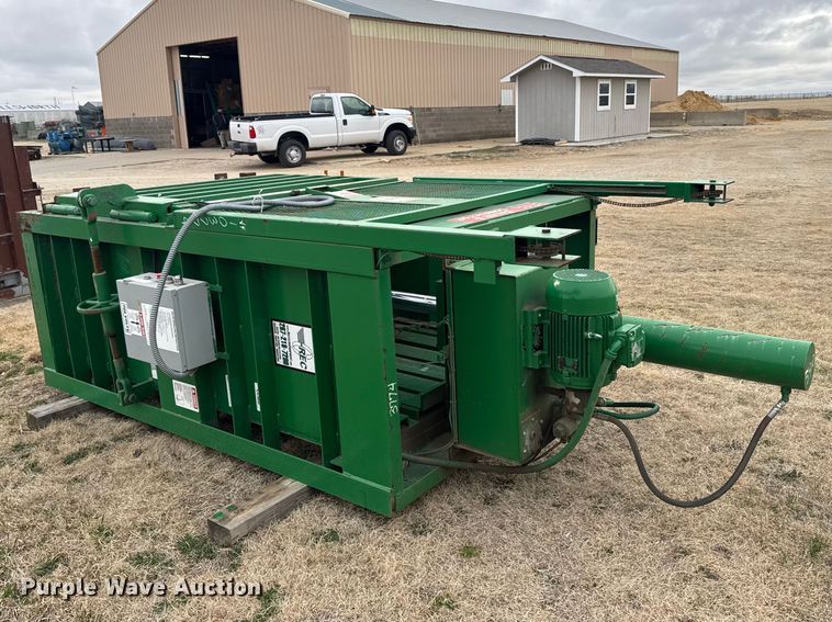 image for item FB0942 PTR carboard baler