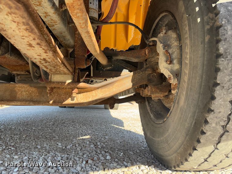 image for item FB3135 2008 Freightliner B2 school bus