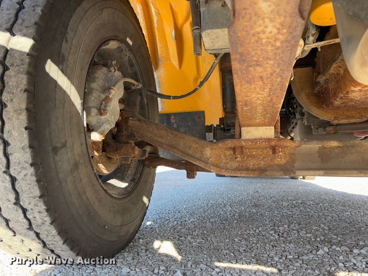 image for item FB3135 2008 Freightliner B2 school bus