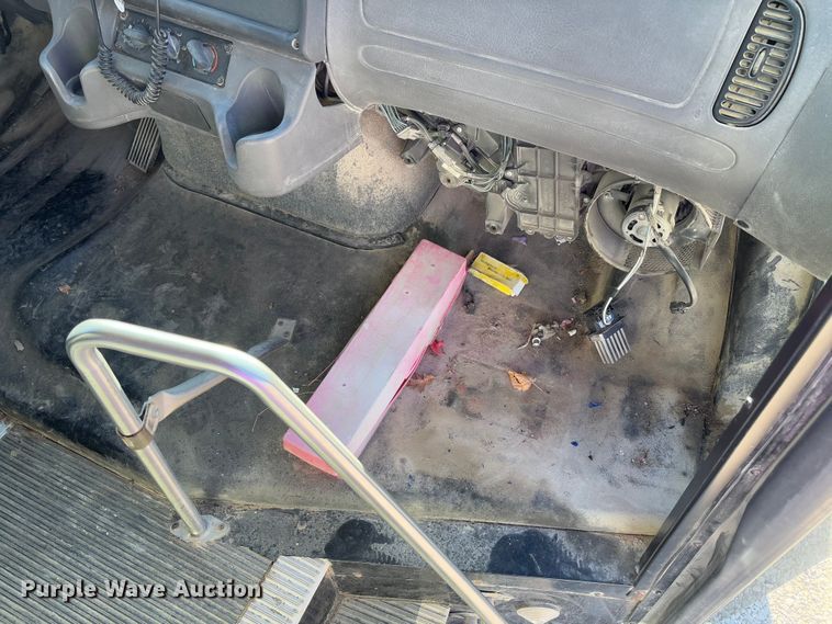 image for item FB3135 2008 Freightliner B2 school bus