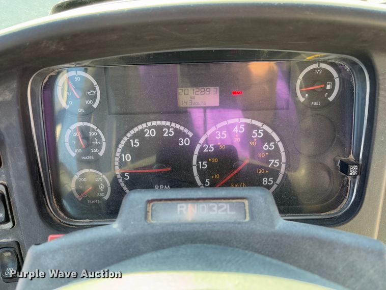 image for item FB3135 2008 Freightliner B2 school bus