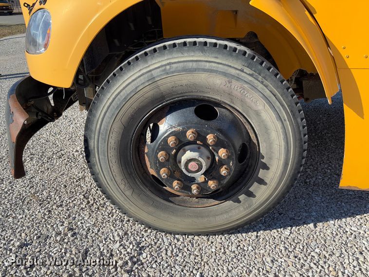 image for item FB3135 2008 Freightliner B2 school bus