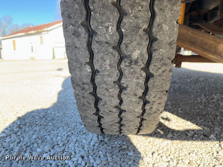 image for item FB3135 2008 Freightliner B2 school bus