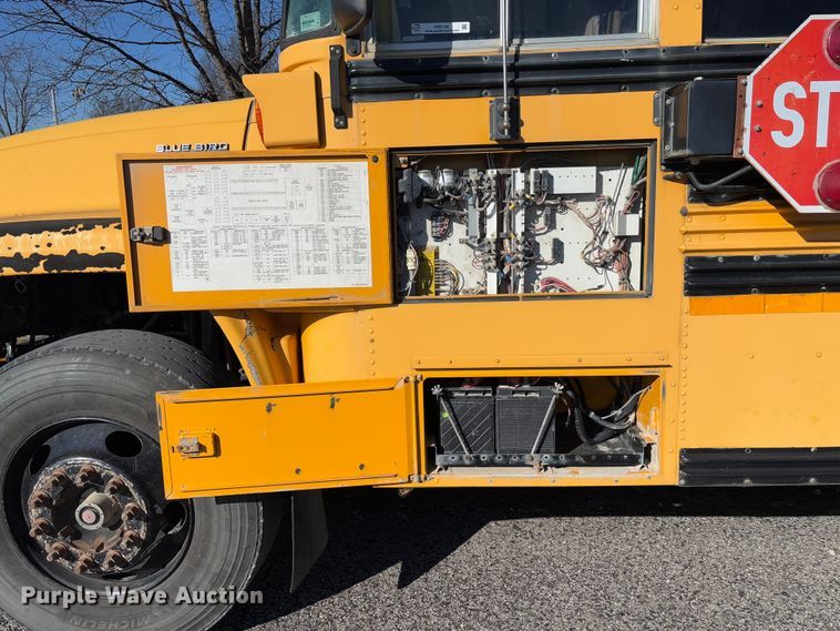 image for item FB3136 2001 Chevrolet Blue Bird school bus