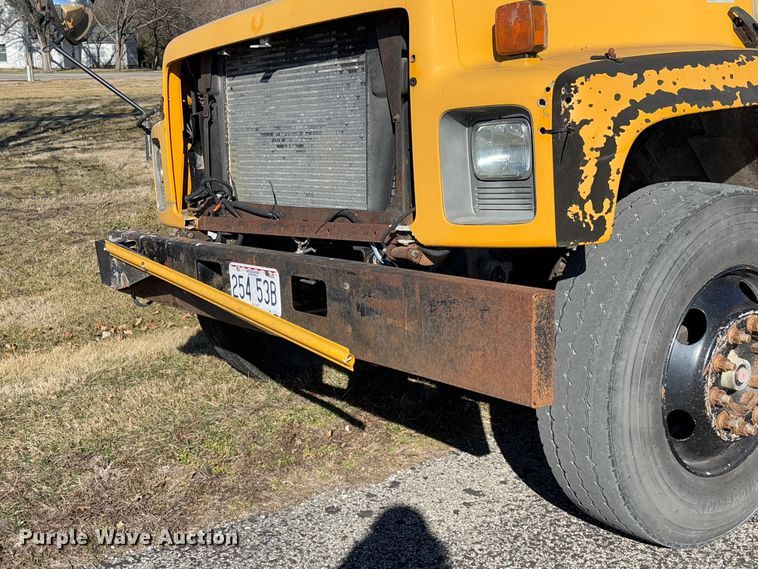 image for item FB3136 2001 Chevrolet Blue Bird school bus