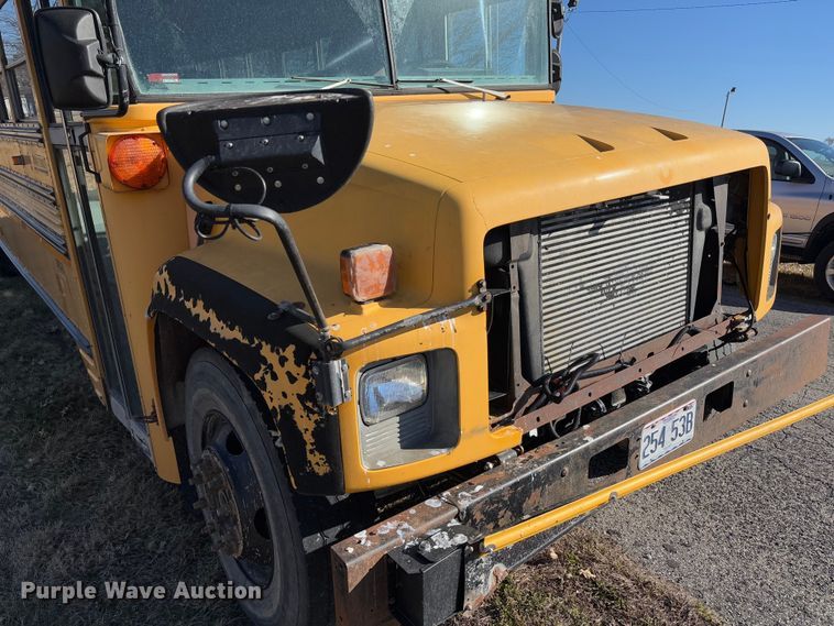 image for item FB3136 2001 Chevrolet Blue Bird school bus
