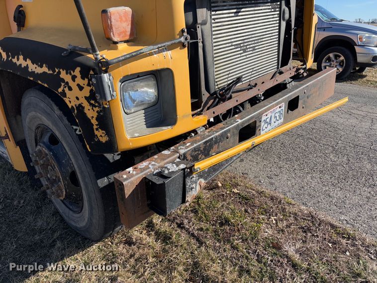 image for item FB3136 2001 Chevrolet Blue Bird school bus