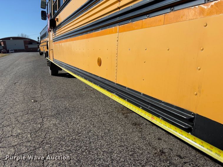 image for item FB3136 2001 Chevrolet Blue Bird school bus