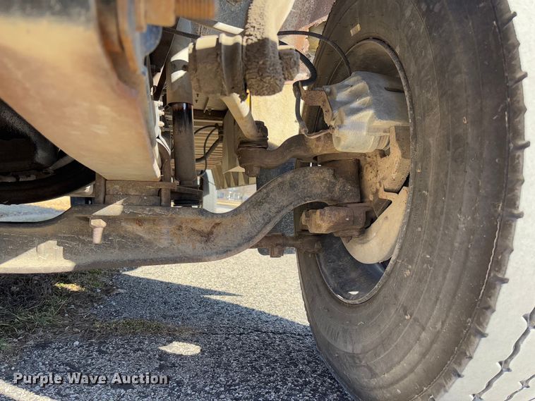 image for item FB3136 2001 Chevrolet Blue Bird school bus