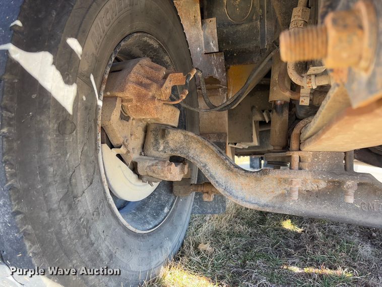 image for item FB3136 2001 Chevrolet Blue Bird school bus