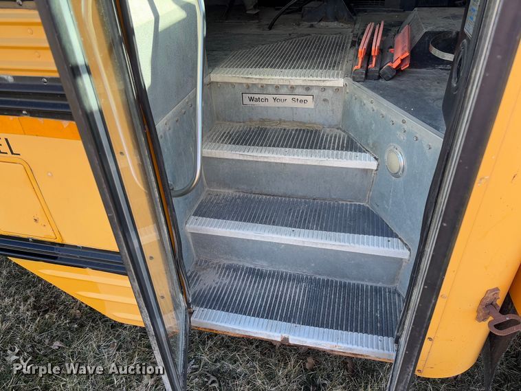 image for item FB3136 2001 Chevrolet Blue Bird school bus