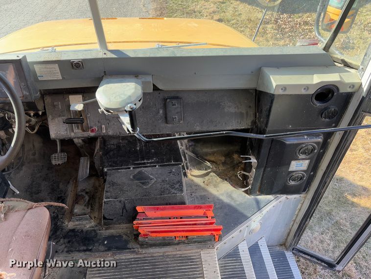 image for item FB3136 2001 Chevrolet Blue Bird school bus