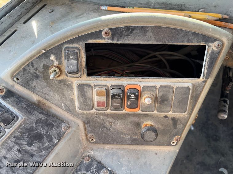 image for item FB3136 2001 Chevrolet Blue Bird school bus