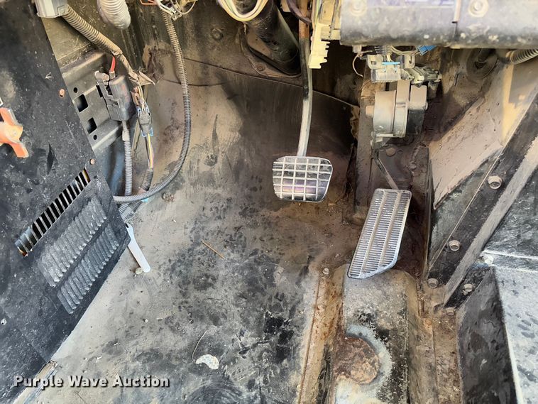 image for item FB3136 2001 Chevrolet Blue Bird school bus