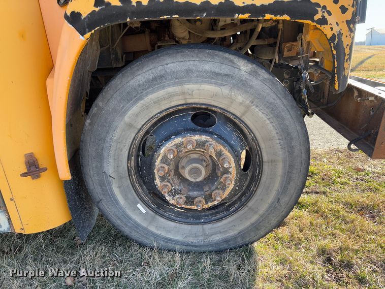 image for item FB3136 2001 Chevrolet Blue Bird school bus