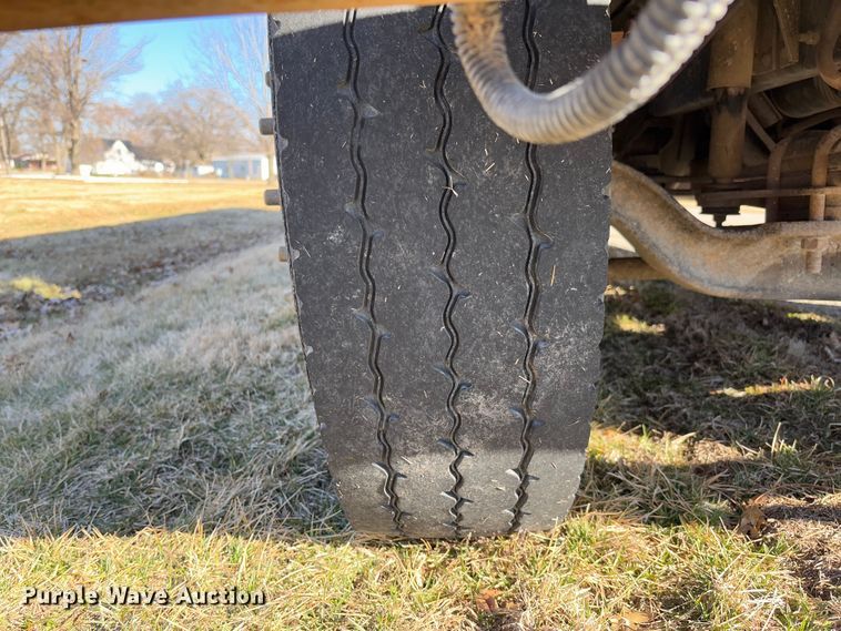 image for item FB3136 2001 Chevrolet Blue Bird school bus