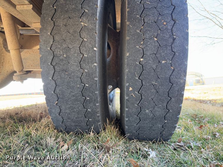 image for item FB3136 2001 Chevrolet Blue Bird school bus