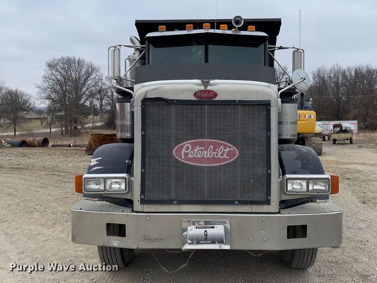 image for item FB3150 1989 Peterbilt 378 dump truck