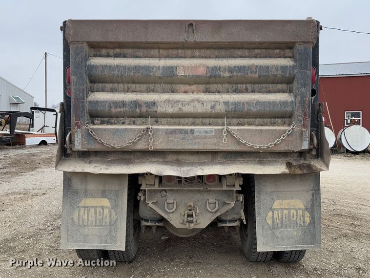 image for item FB3150 1989 Peterbilt 378 dump truck