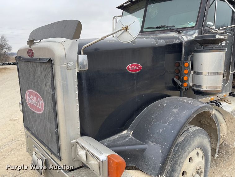 image for item FB3150 1989 Peterbilt 378 dump truck