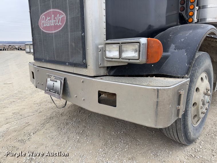 image for item FB3150 1989 Peterbilt 378 dump truck