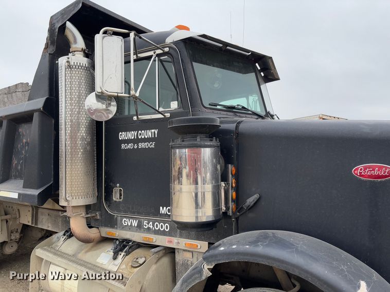 image for item FB3150 1989 Peterbilt 378 dump truck