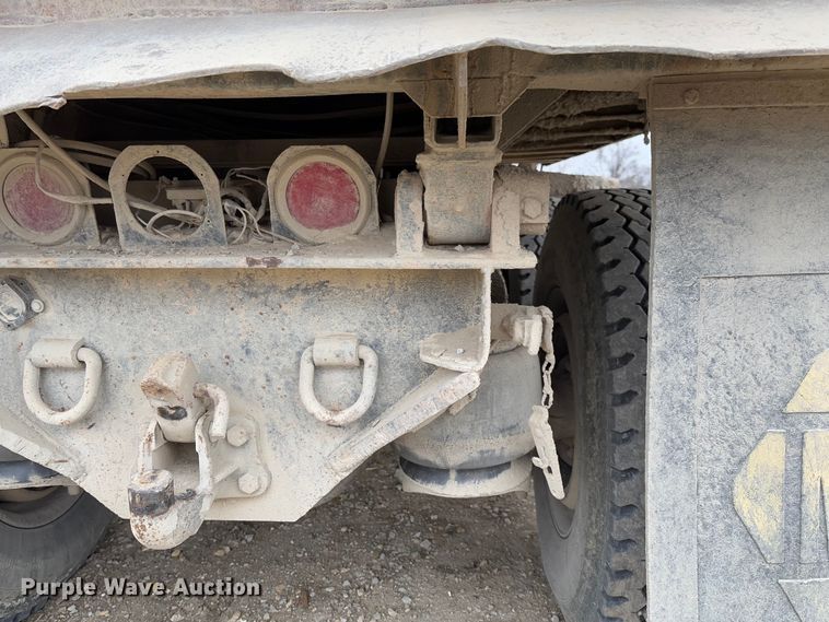 image for item FB3150 1989 Peterbilt 378 dump truck