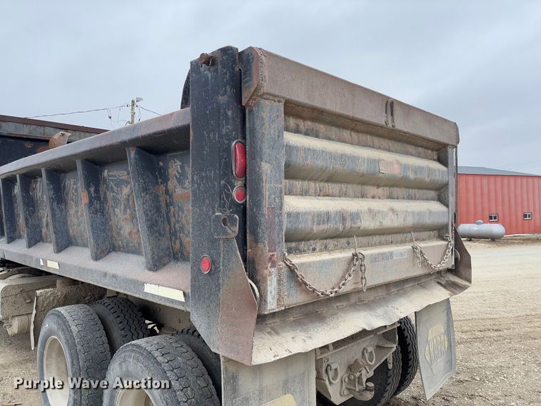 image for item FB3150 1989 Peterbilt 378 dump truck