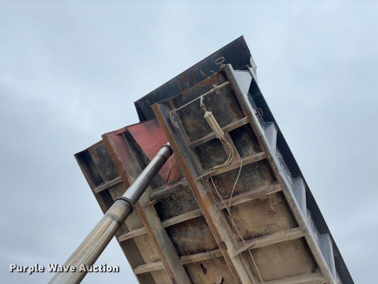 image for item FB3150 1989 Peterbilt 378 dump truck