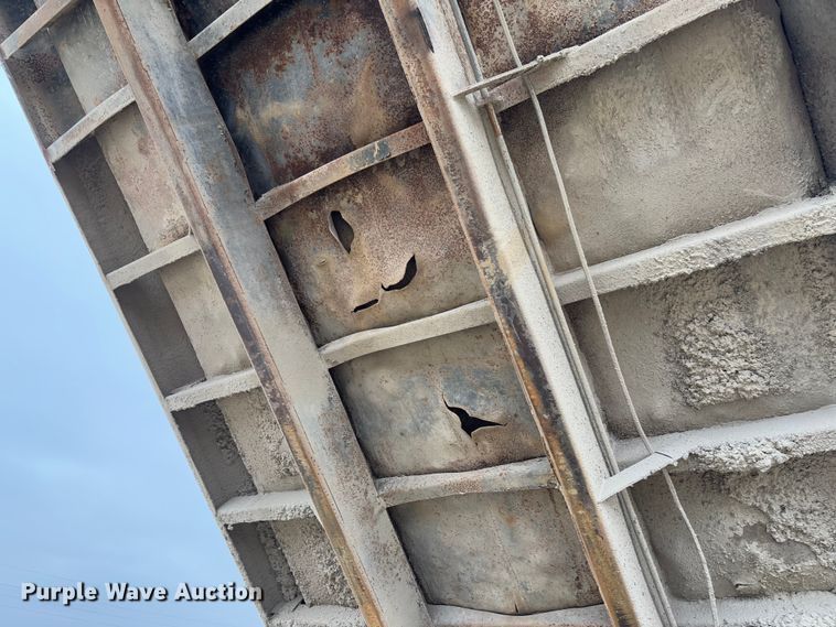 image for item FB3150 1989 Peterbilt 378 dump truck