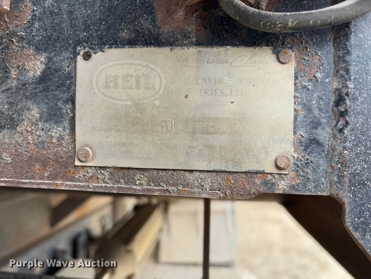 image for item FB3150 1989 Peterbilt 378 dump truck