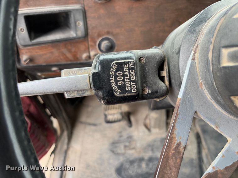 image for item FB3150 1989 Peterbilt 378 dump truck