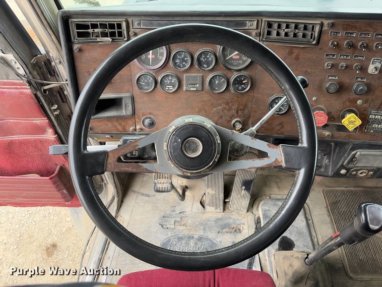 image for item FB3150 1989 Peterbilt 378 dump truck