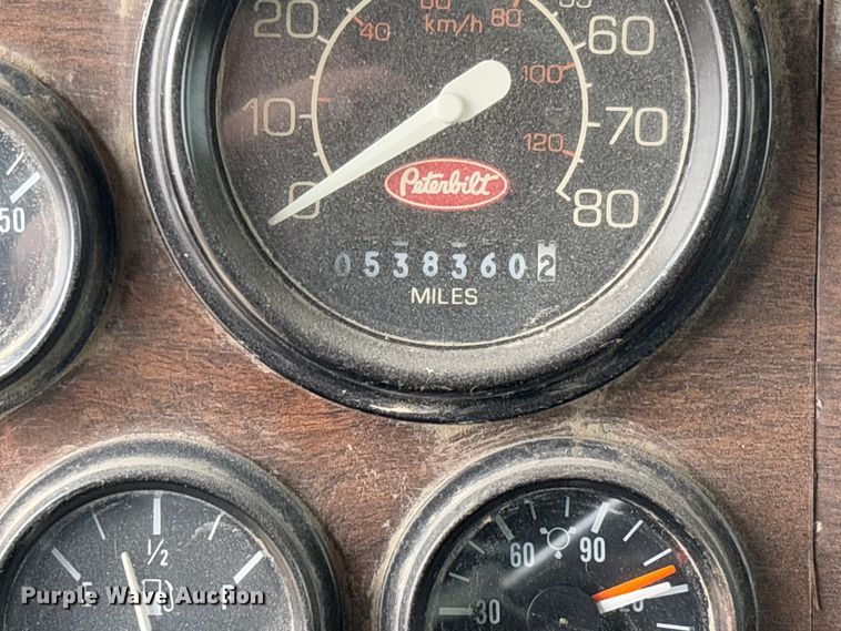 image for item FB3150 1989 Peterbilt 378 dump truck