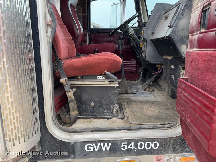 image for item FB3150 1989 Peterbilt 378 dump truck