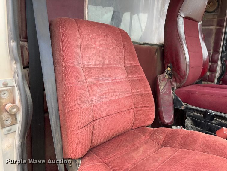 image for item FB3150 1989 Peterbilt 378 dump truck