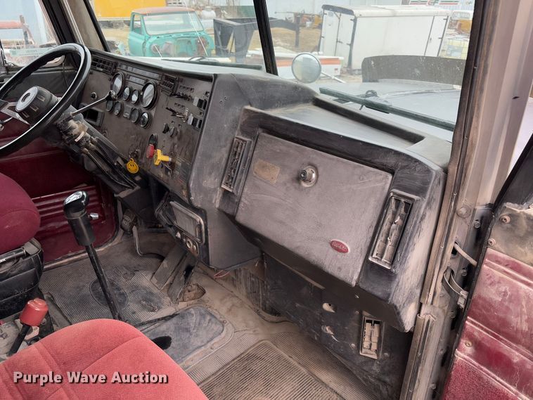 image for item FB3150 1989 Peterbilt 378 dump truck