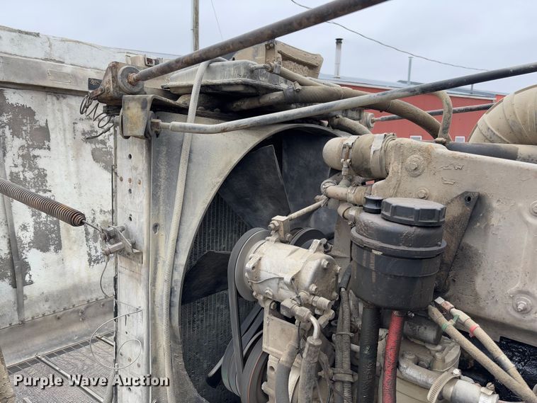 image for item FB3150 1989 Peterbilt 378 dump truck