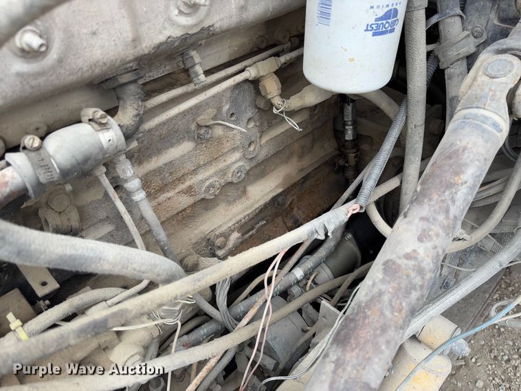 image for item FB3150 1989 Peterbilt 378 dump truck