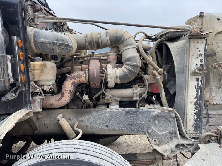 image for item FB3150 1989 Peterbilt 378 dump truck