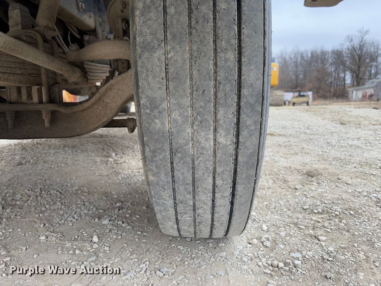 image for item FB3150 1989 Peterbilt 378 dump truck