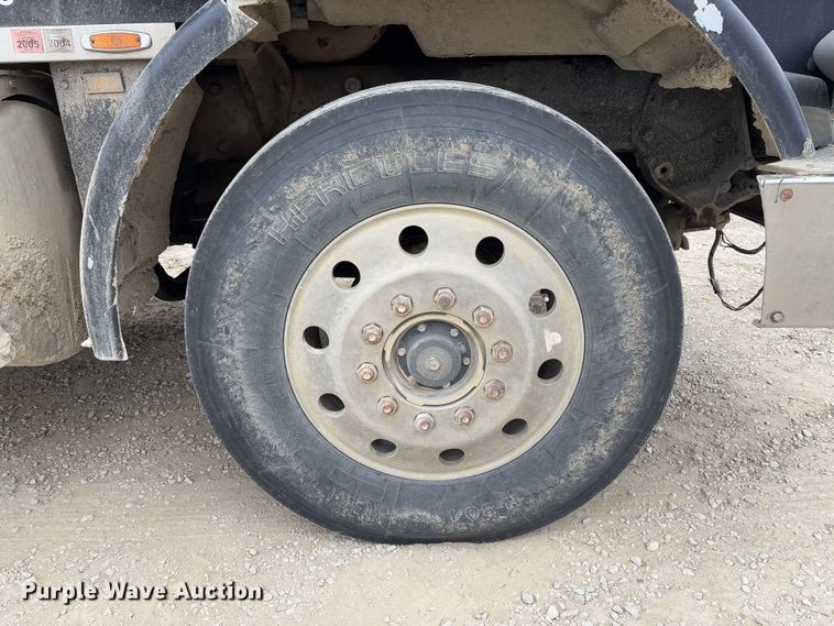 image for item FB3150 1989 Peterbilt 378 dump truck