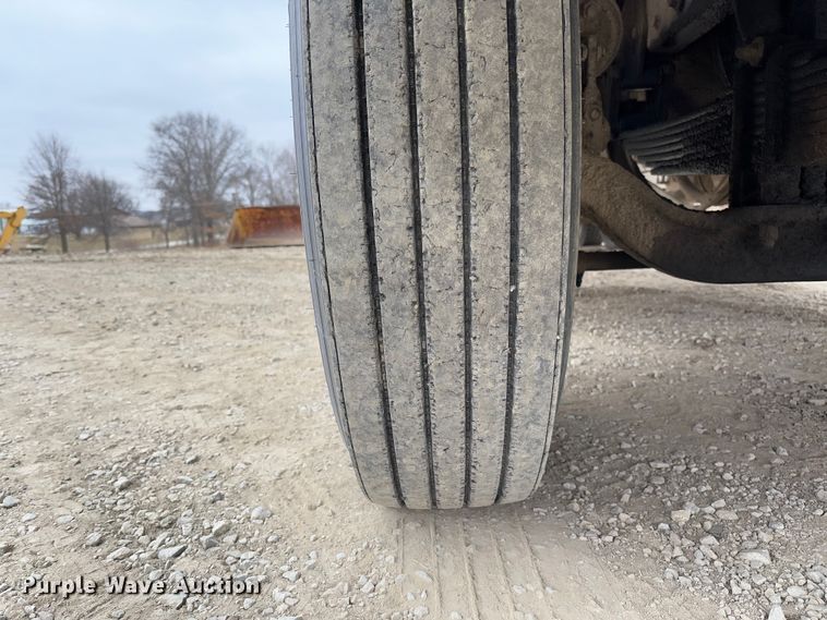 image for item FB3150 1989 Peterbilt 378 dump truck