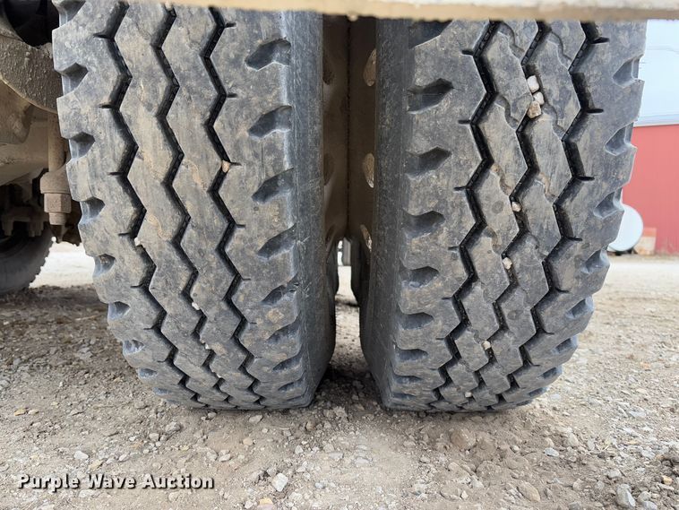 image for item FB3150 1989 Peterbilt 378 dump truck