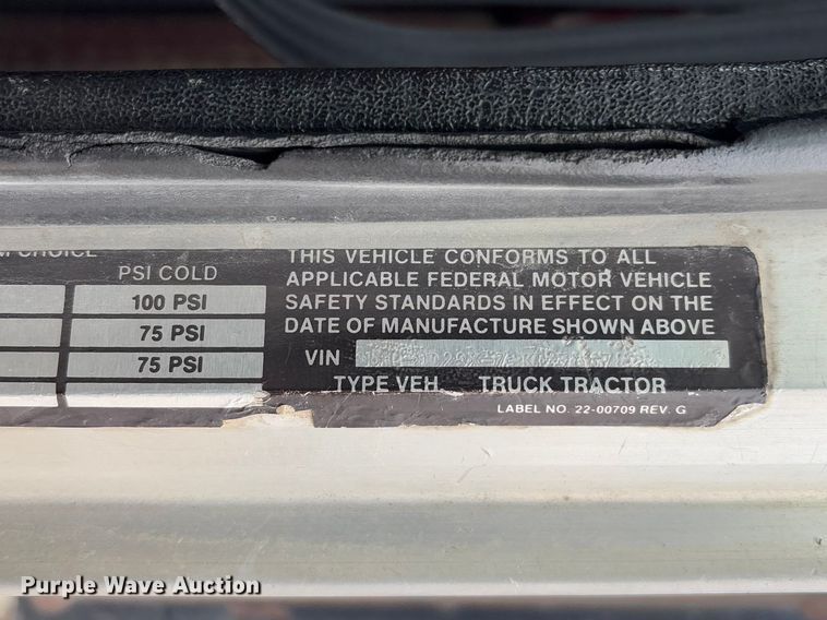 image for item FB3150 1989 Peterbilt 378 dump truck