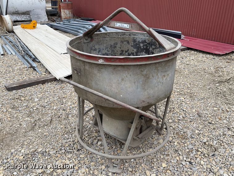 image for item FB3152 Gar-Bro 413R crane concrete bucket