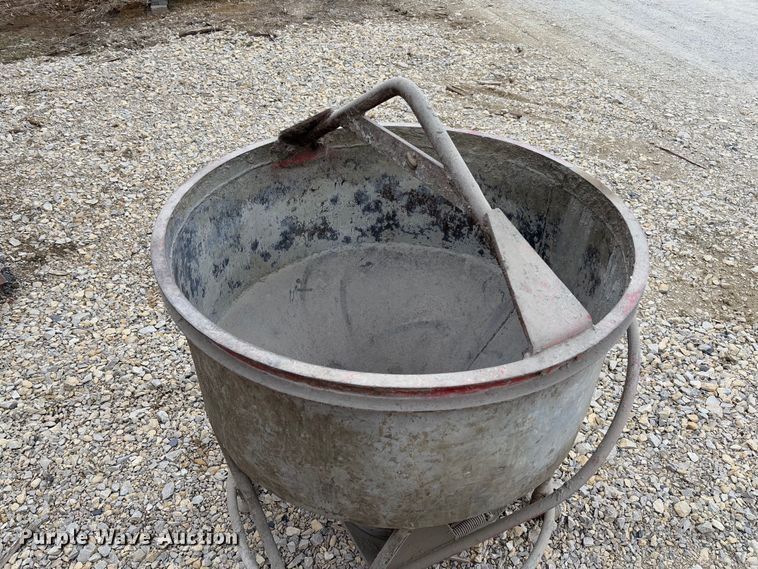 image for item FB3152 Gar-Bro 413R crane concrete bucket