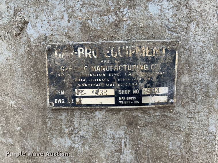 image for item FB3152 Gar-Bro 413R crane concrete bucket