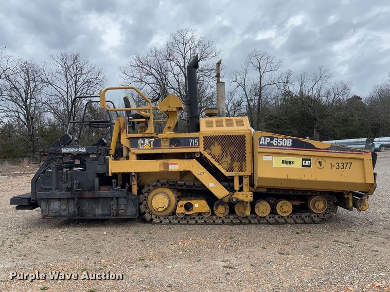 image for item FB3171 2001 Caterpillar AP-650B paver