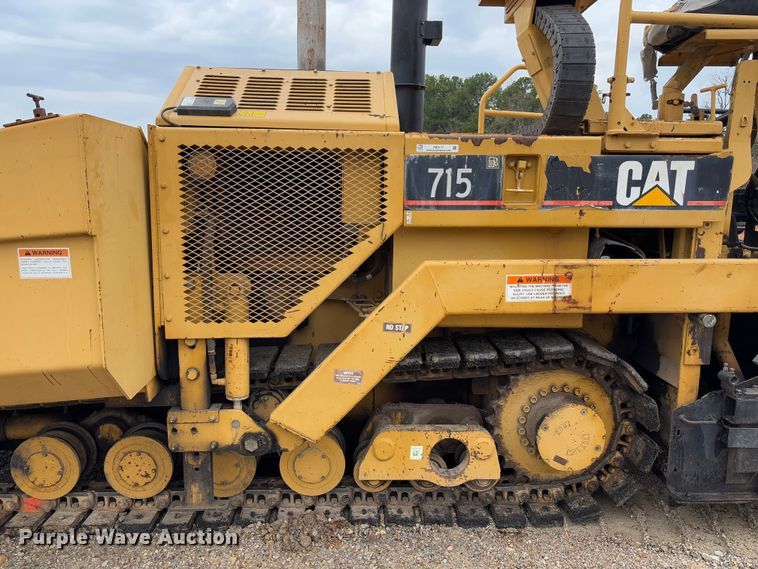 image for item FB3171 2001 Caterpillar AP-650B paver